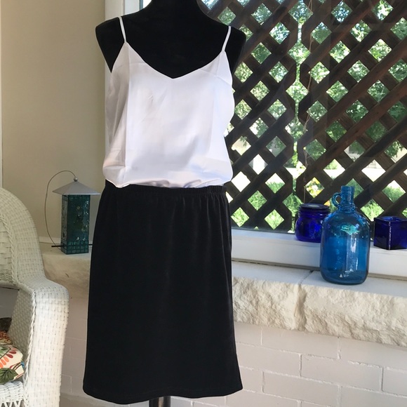 Slinky, satiny camisole NWT - Picture 4 of 4